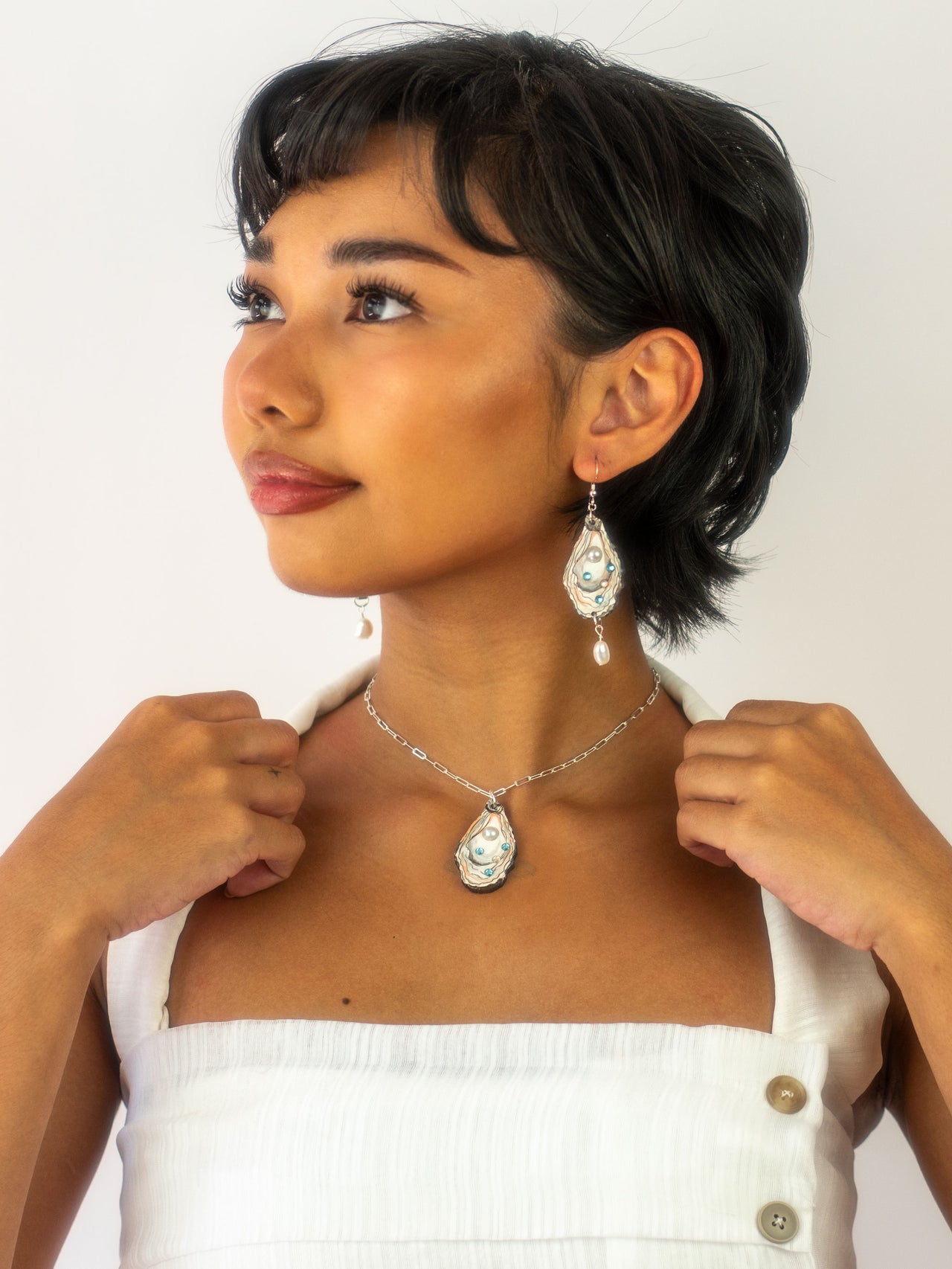 Oyster Pendant Necklace